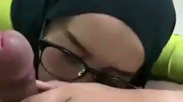 Bokep Premium Sepongan Hijab Hitam Mantap