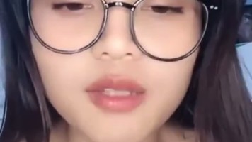Lollilyp Bantuin Crot Temennya Yang Masih Malu