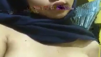 NURUL Gadis Hijab Imut Pamer Body Seksi