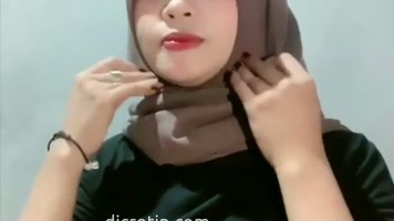 Live Host Felisa Hijab Cantik Nenen Bulet